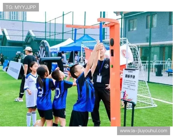 充气大足球亲子接力欢乐挑战家庭协作趣味运动嘉年华活动盛会日程